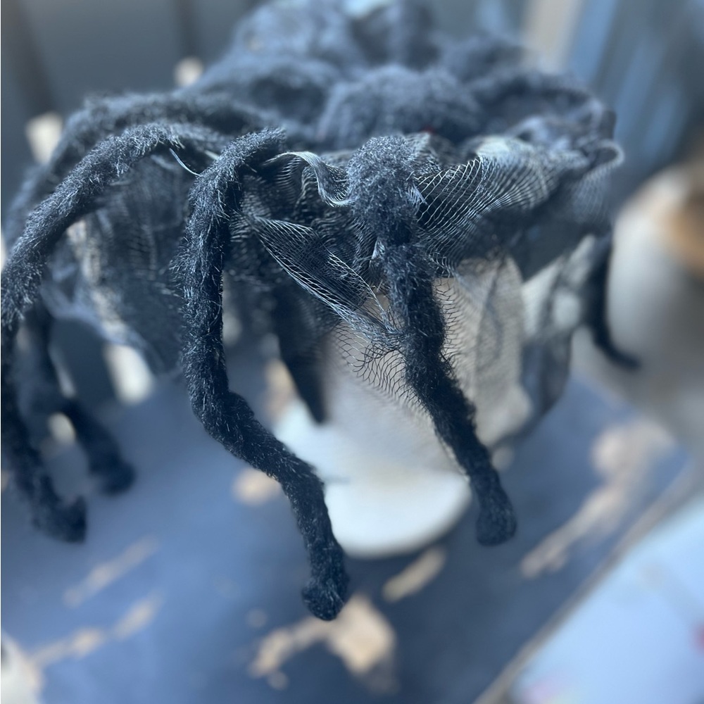 Custom-made Spider Fascinator - Picture 10 of 10